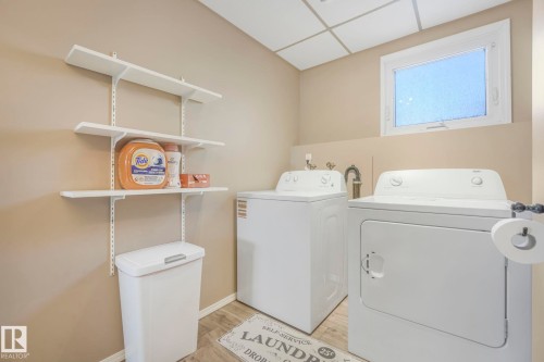 5108 55 Avenue, Leduc, AB - Indoor Photo Showing Laundry Room