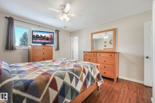5108 55 Avenue, Leduc, AB - Indoor Photo Showing Bedroom