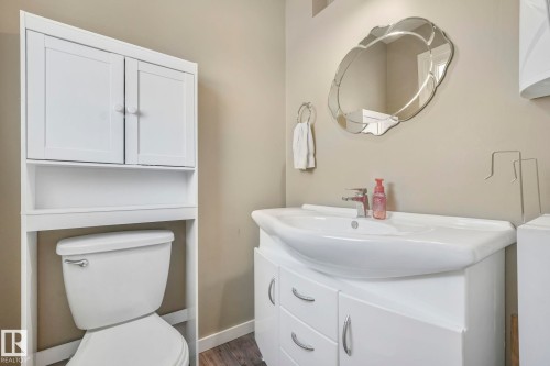 5108 55 Avenue, Leduc, AB - Indoor Photo Showing Bathroom