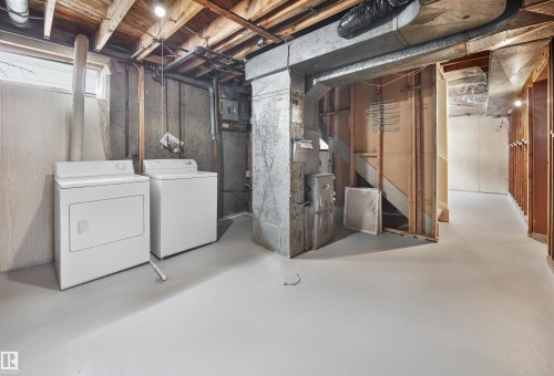 10531 52 Avenue, Edmonton, AB - Indoor Photo Showing Laundry Room