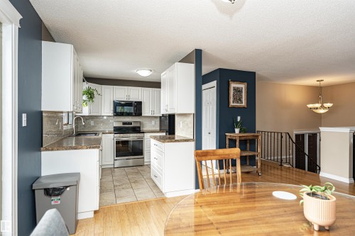 16331 119 Street Nw, Edmonton, AB - Indoor