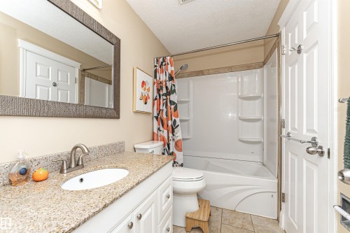 16331 119 Street Nw, Edmonton, AB - Indoor Photo Showing Bathroom