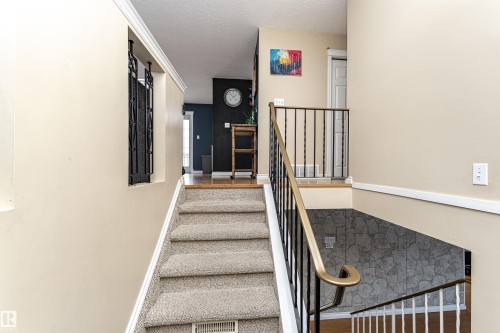 16331 119 Street Nw, Edmonton, AB - Indoor Photo Showing Other Room