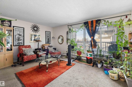 320 8604 Gateway Boulevard, Edmonton, AB - Indoor