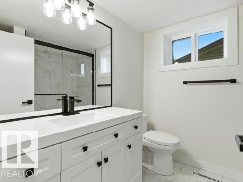 1 Sylvan Drive, St. Albert, AB - Indoor Photo Showing Bathroom