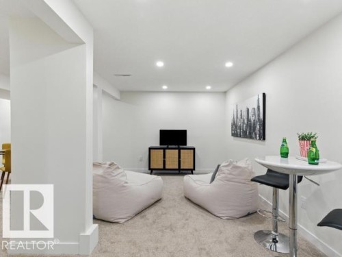 1 Sylvan Drive, St. Albert, AB - Indoor