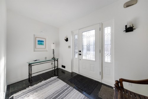 14712 Park Drive, Edmonton, AB - Indoor