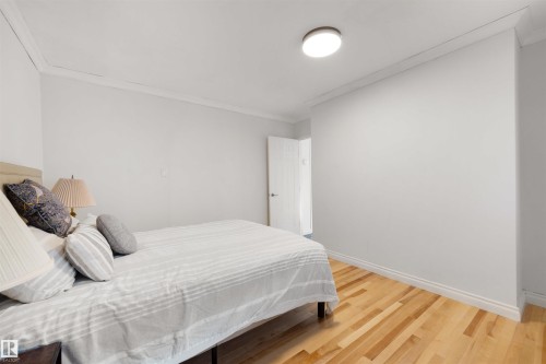 14712 Park Drive, Edmonton, AB - Indoor Photo Showing Bedroom