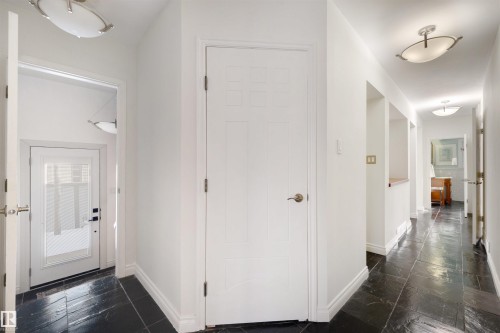 14712 Park Drive, Edmonton, AB - Indoor Photo Showing Other Room