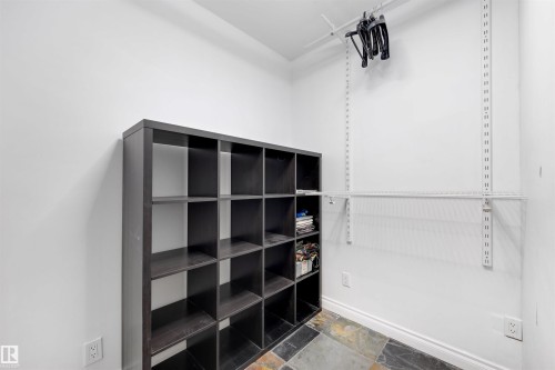 14712 Park Drive, Edmonton, AB - Indoor