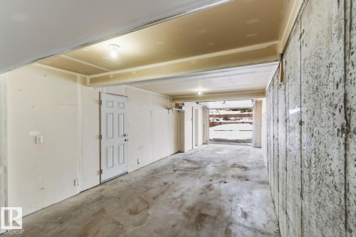 View of garage - 16 3751 12 Street, Edmonton, AB - Indoor