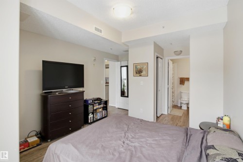 402 11109 84 Avenue, Edmonton, AB - Indoor Photo Showing Bedroom