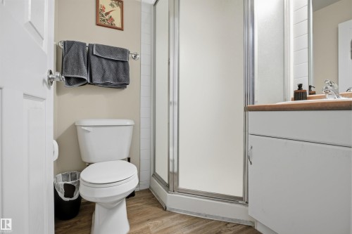 402 11109 84 Avenue, Edmonton, AB - Indoor Photo Showing Bathroom