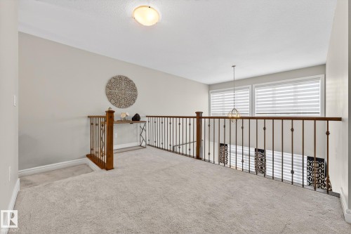 1212 Cy Becker Road, Edmonton, AB - Indoor Photo Showing Other Room
