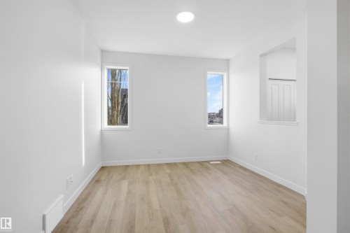 3704 Cross Landing, Edmonton, AB - Indoor Photo Showing Other Room