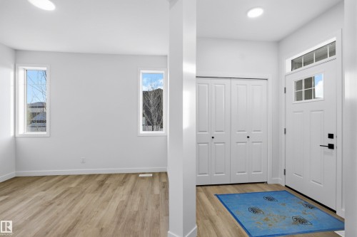 3704 Cross Landing, Edmonton, AB - Indoor Photo Showing Other Room