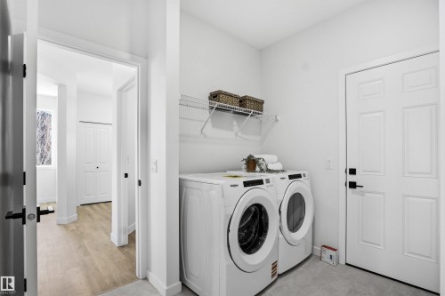 3704 Cross Landing, Edmonton, AB - Indoor Photo Showing Laundry Room