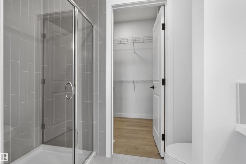 3704 Cross Landing, Edmonton, AB - Indoor Photo Showing Bathroom