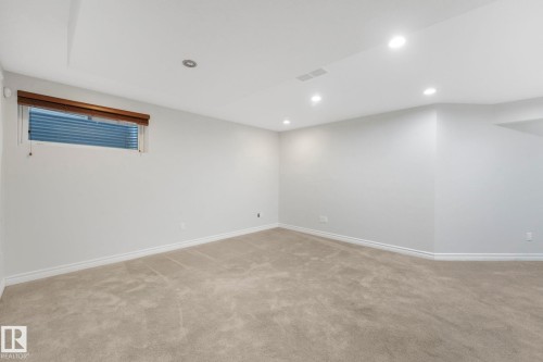 8616 178 Avenue, Edmonton, AB - Indoor Photo Showing Other Room