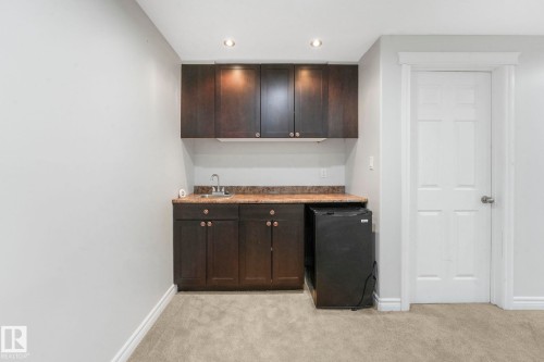 8616 178 Avenue, Edmonton, AB - Indoor Photo Showing Other Room