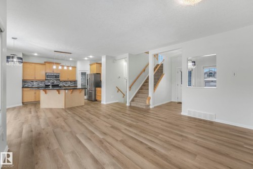 8616 178 Avenue, Edmonton, AB - Indoor Photo Showing Kitchen