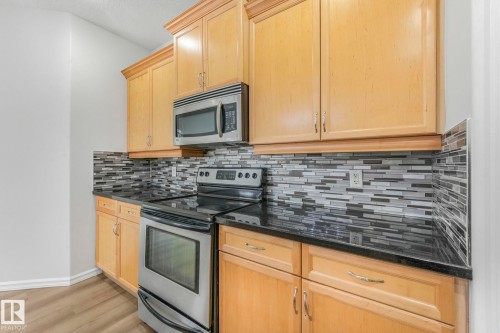 8616 178 Avenue, Edmonton, AB - Indoor Photo Showing Kitchen