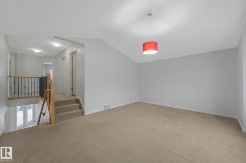 8616 178 Avenue, Edmonton, AB - Indoor Photo Showing Other Room