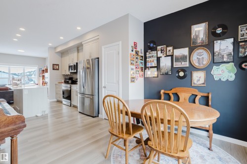 7056 181 Avenue, Edmonton, AB - Indoor Photo Showing Dining Room