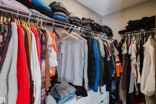 7056 181 Avenue, Edmonton, AB - Indoor With Storage