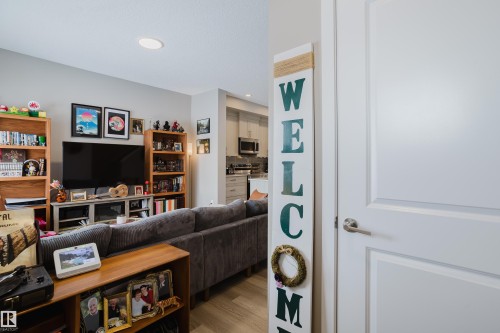 7056 181 Avenue, Edmonton, AB - Indoor