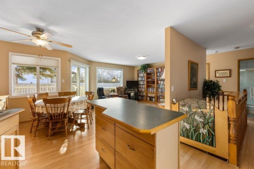 2 Pineview Horizon Village, St. Albert, AB - Indoor Photo Showing Dining Room