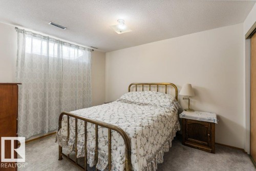 2 Pineview Horizon Village, St. Albert, AB - Indoor Photo Showing Bedroom