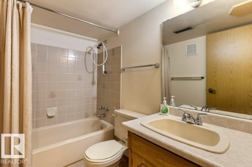 2 Pineview Horizon Village, St. Albert, AB - Indoor Photo Showing Bathroom