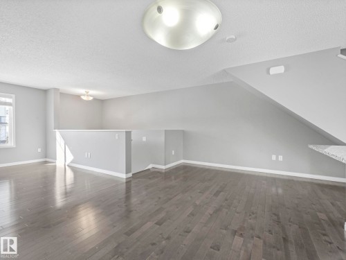 27 1030 Chappelle Boulevard, Edmonton, AB - Indoor Photo Showing Other Room