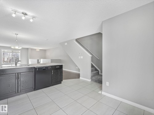 27 1030 Chappelle Boulevard, Edmonton, AB - Indoor
