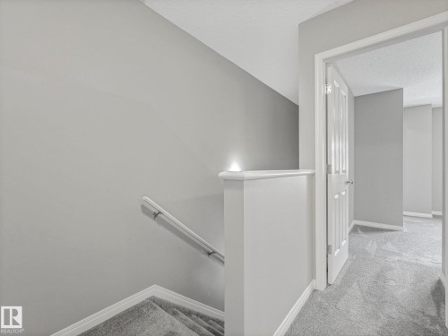 27 1030 Chappelle Boulevard, Edmonton, AB - Indoor Photo Showing Other Room