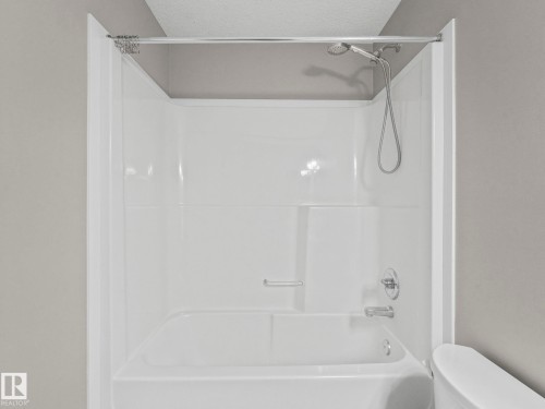 Main Bathroom - 27 1030 Chappelle Boulevard, Edmonton, AB - Indoor Photo Showing Bathroom