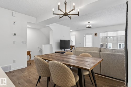7 50 Mclaughlin Drive, Spruce Grove, AB - Indoor Photo Showing Dining Room