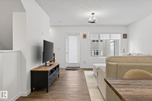 7 50 Mclaughlin Drive, Spruce Grove, AB - Indoor