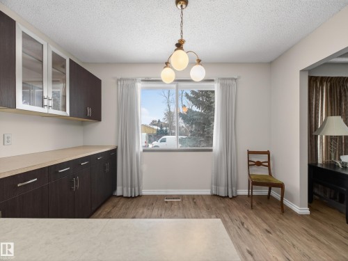 5116 37 Avenue, Edmonton, AB - Indoor Photo Showing Other Room