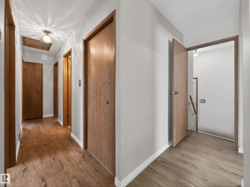 5116 37 Avenue, Edmonton, AB - Indoor Photo Showing Other Room