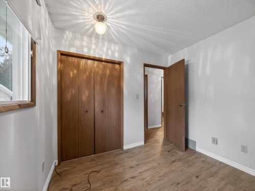 5116 37 Avenue, Edmonton, AB - Indoor Photo Showing Other Room