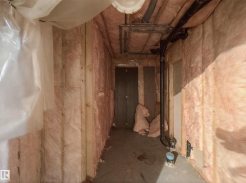 5116 37 Avenue, Edmonton, AB - Indoor Photo Showing Basement