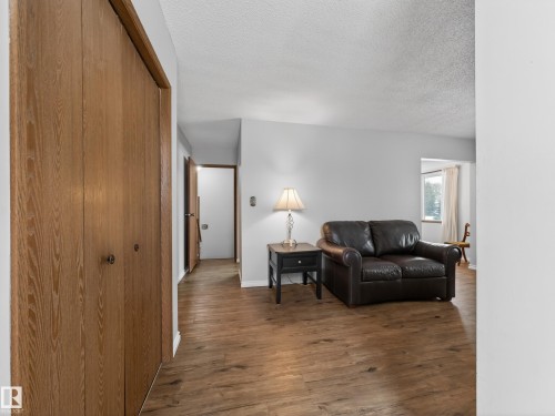 5116 37 Avenue, Edmonton, AB - Indoor