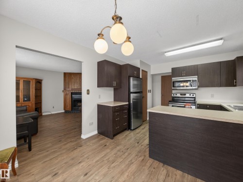 5116 37 Avenue, Edmonton, AB - Indoor Photo Showing Kitchen With Double Sink