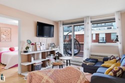 402 10303 105 Street  Edmonton, AB T5Y 5G3