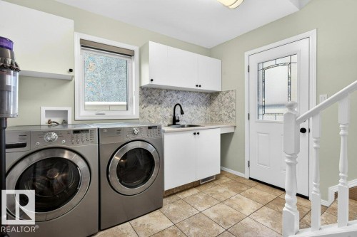 10 Oakridge Drive S, St. Albert, AB - Indoor Photo Showing Laundry Room