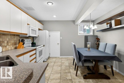 10 Oakridge Drive S, St. Albert, AB - Indoor Photo Showing Kitchen With Double Sink