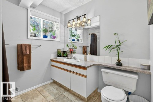 10 Oakridge Drive S, St. Albert, AB - Indoor Photo Showing Bathroom