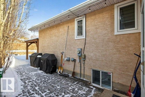 10 Oakridge Drive S, St. Albert, AB - Outdoor With Exterior
